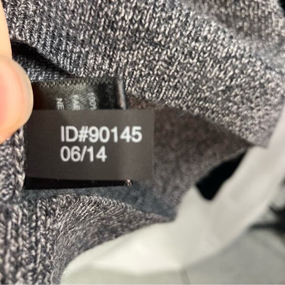 Express Men’s L V-Neck Long Sleeve Color-block Merino Wool‎ Sweater Black Grey - Picture 8 of 13